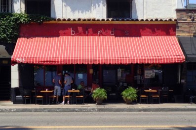 birds-bar-franklin-village-los-angeles
